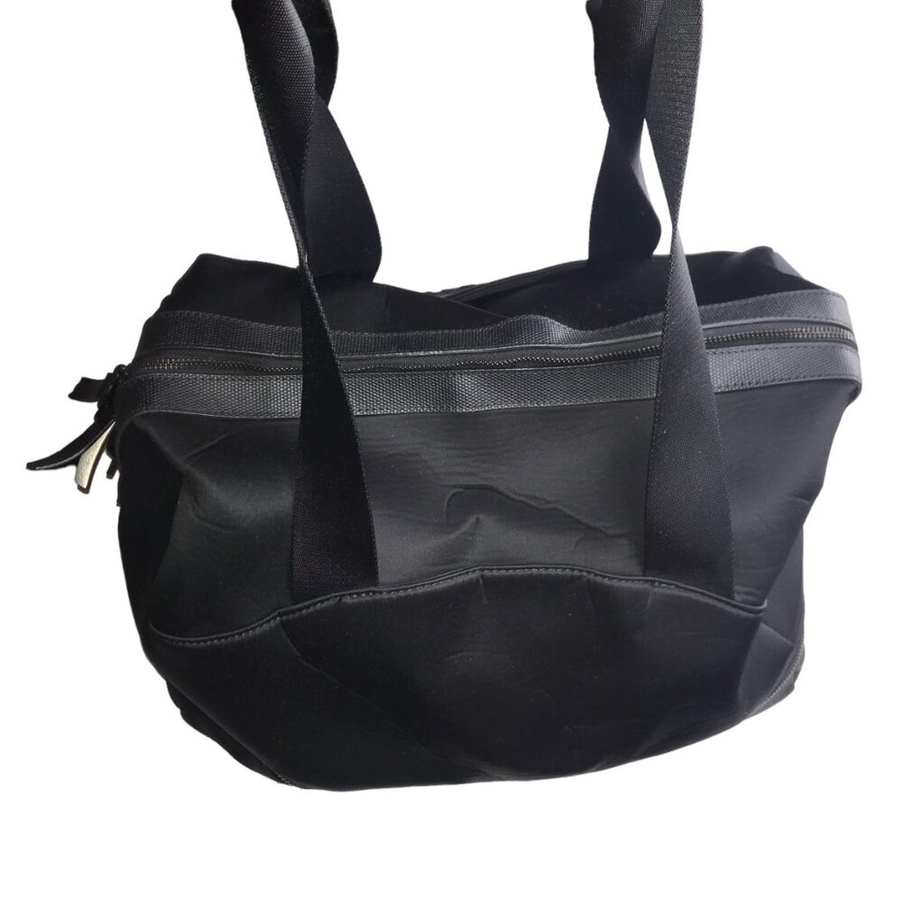 Lululemon x SoulCycle Too Hot to Handle Duffle Bag Gym Athletic, Black